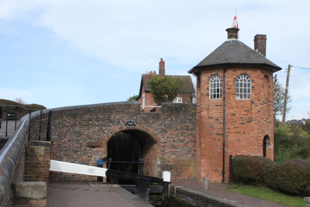 Bratch locks, Wombourne