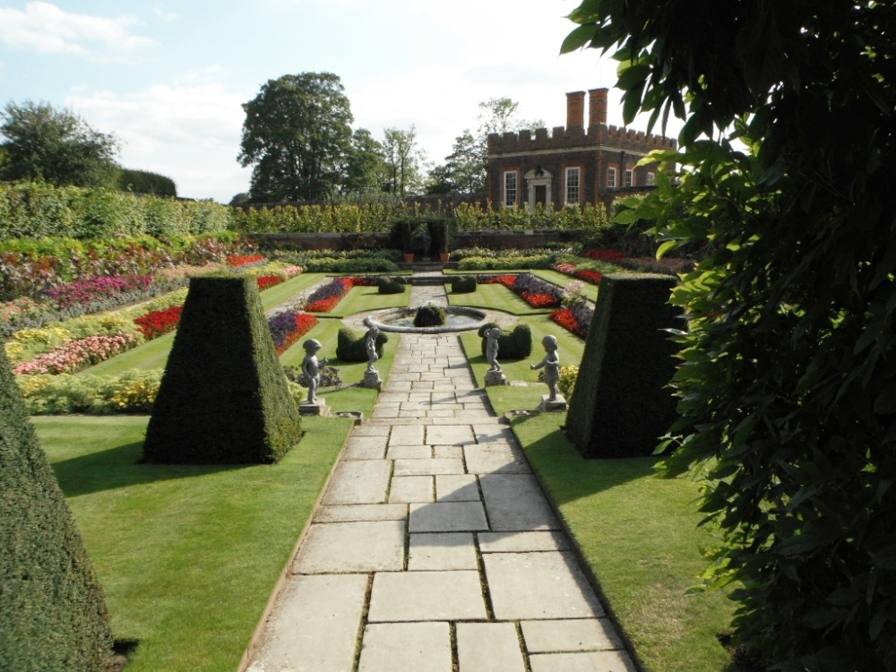 Gardens at Hampton Court Palace