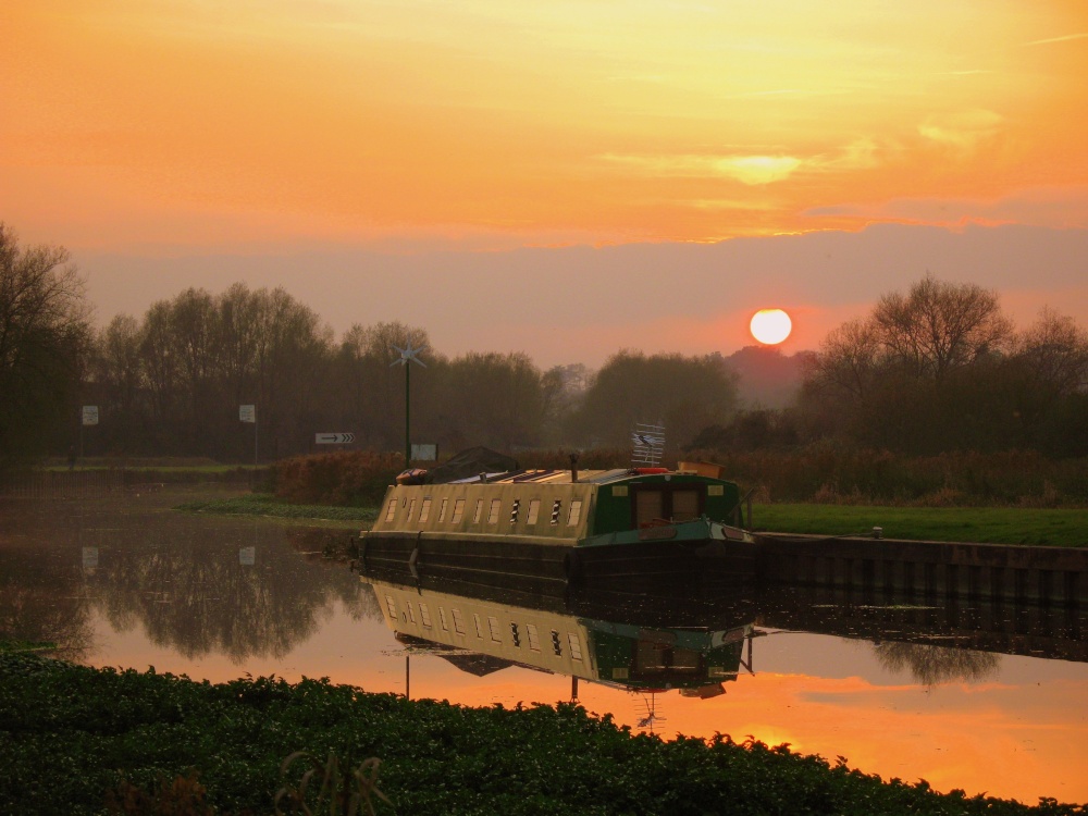 Sunset over the River Soar at Watermead Country Park