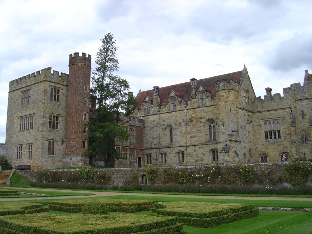 Penshurst Place and Gardens photo by lucsa