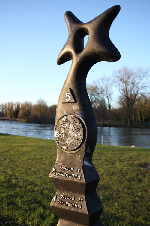 National Cycle Route Milepost at King's Meadow, Reading