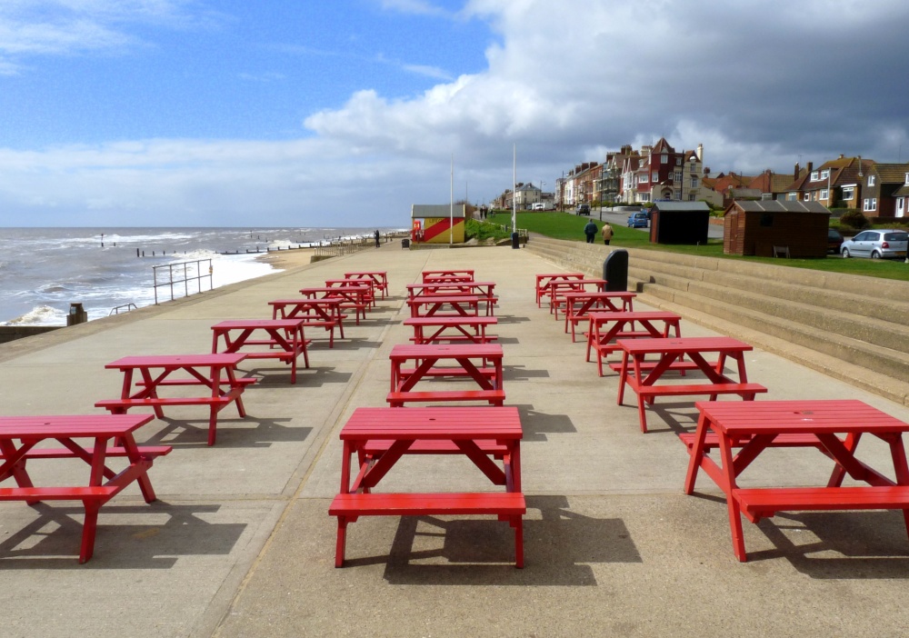 Empty tables in Southwold