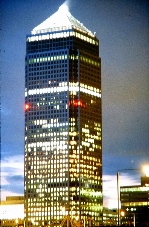 Canary Wharf Tower in Londons Docklands