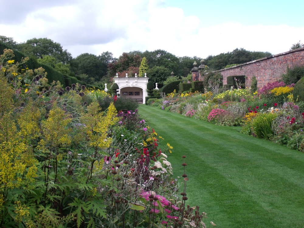 Arley Hall, Northwich, Herbaceous Borders. photo by Colin B