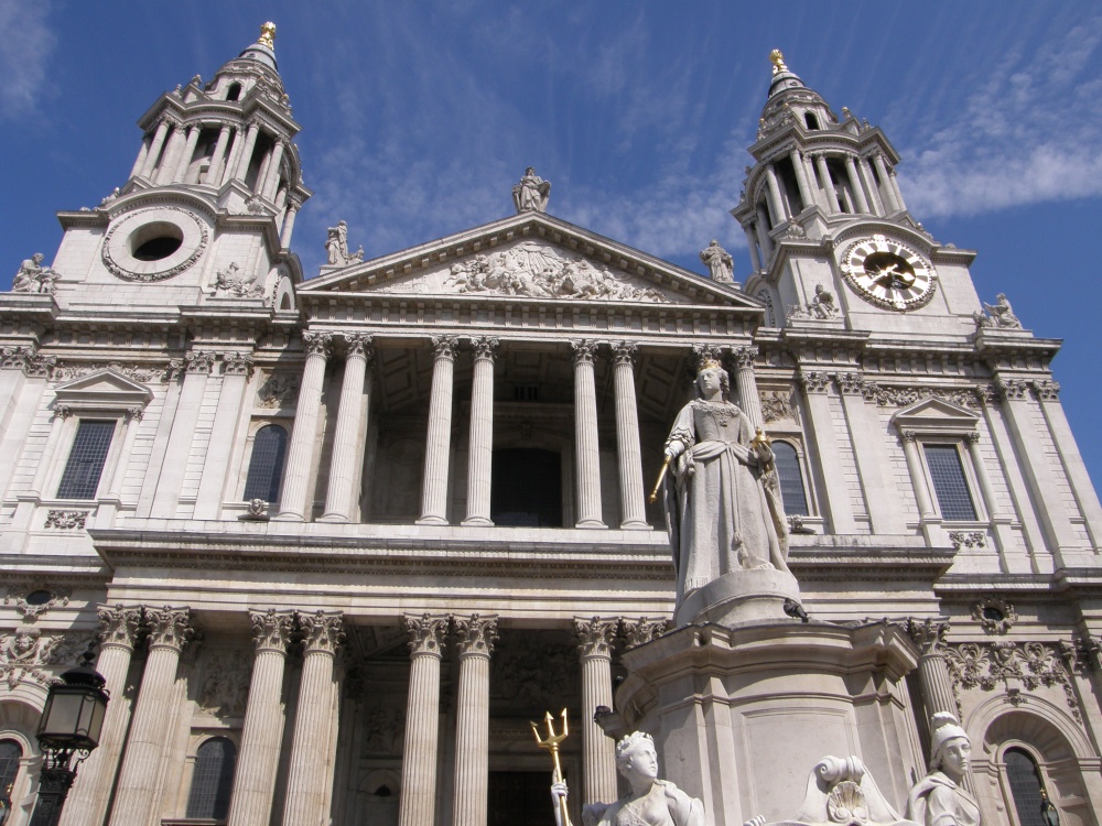 St. Paul's Cathedral photo by Zbigniew Siwik