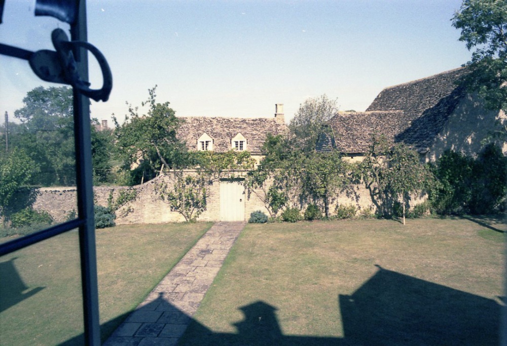 Photograph of Kelmscott Manor