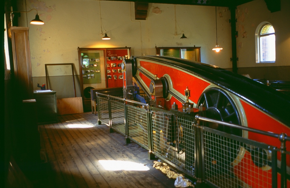 Beam with piston rod and force pump rod