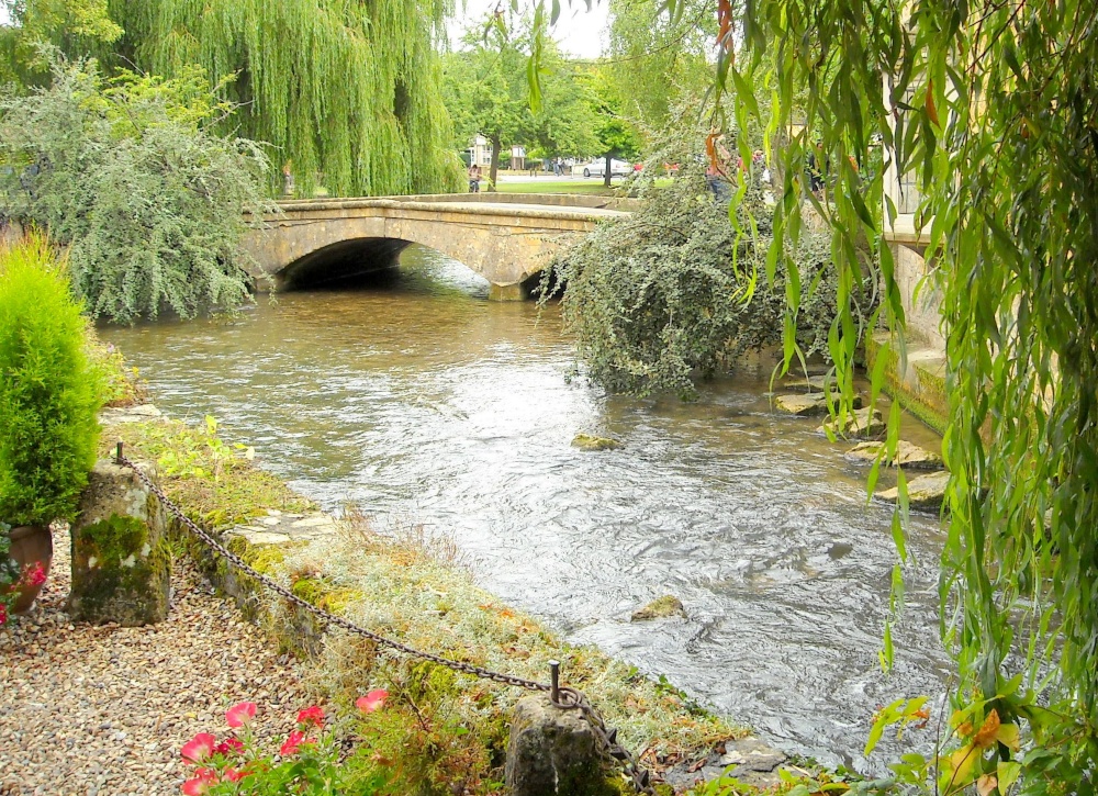 Bourton on the Water photo by Martin Humphreys
