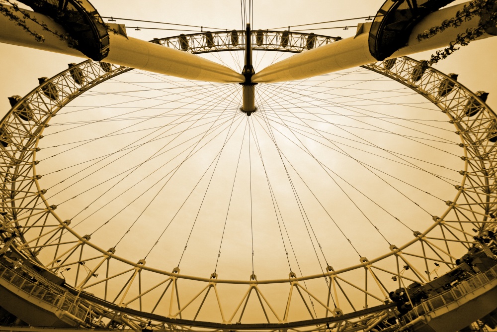 London Eye photo by Zbigniew Siwik
