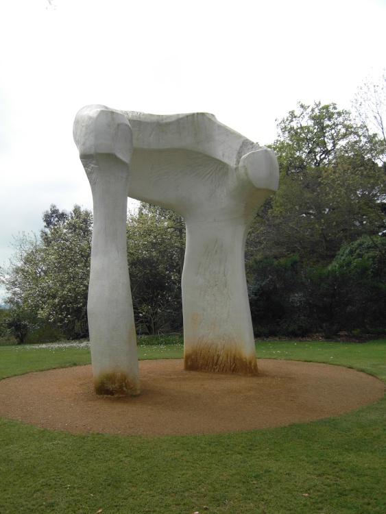 'Henry Moore's 'The Arch'