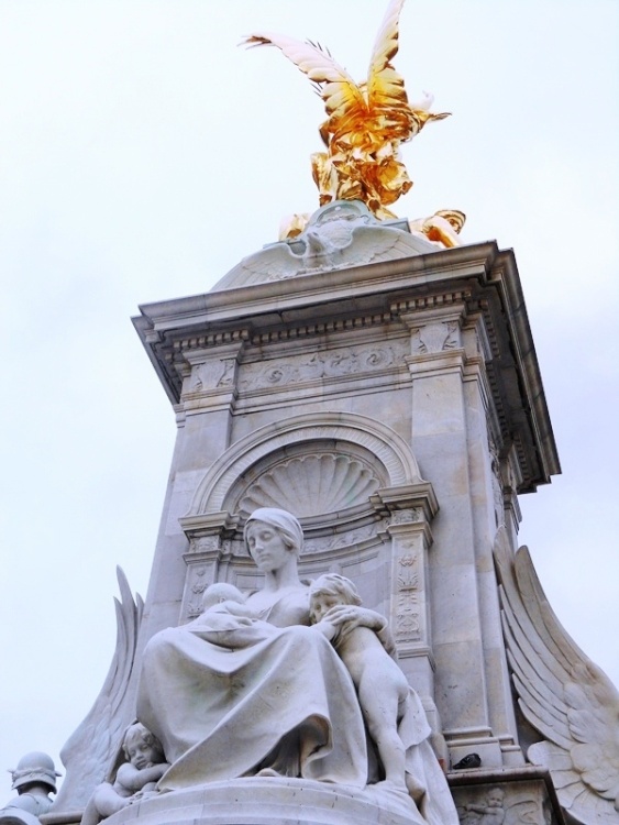 Victoria Monument, London