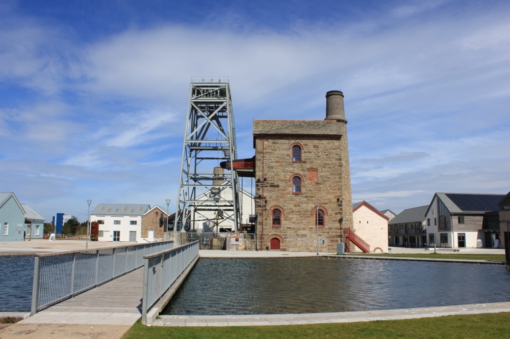 Robinson's Shaft Engine House photo by Vince Hawthorn