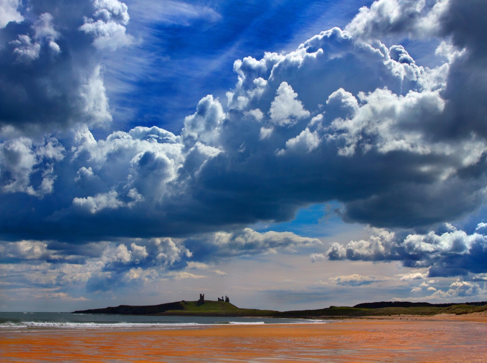 Dunstanburgh Castle, Craster, Northumberland photo by David Swann