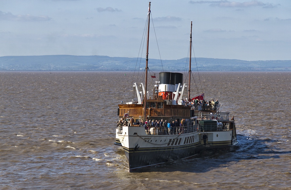 Photograph of PS Waverley approaching the Pier