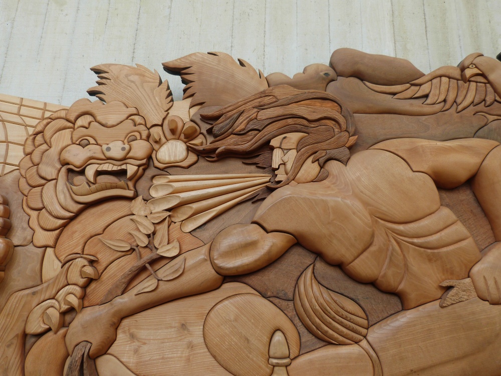 Wood carving Kew
