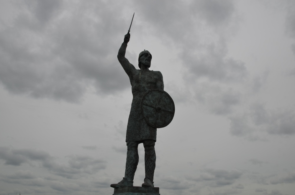 Statue of Brithnoth, Maldon