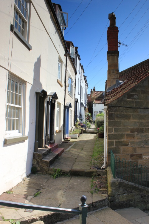 Robin Hoods Bay, Alleys