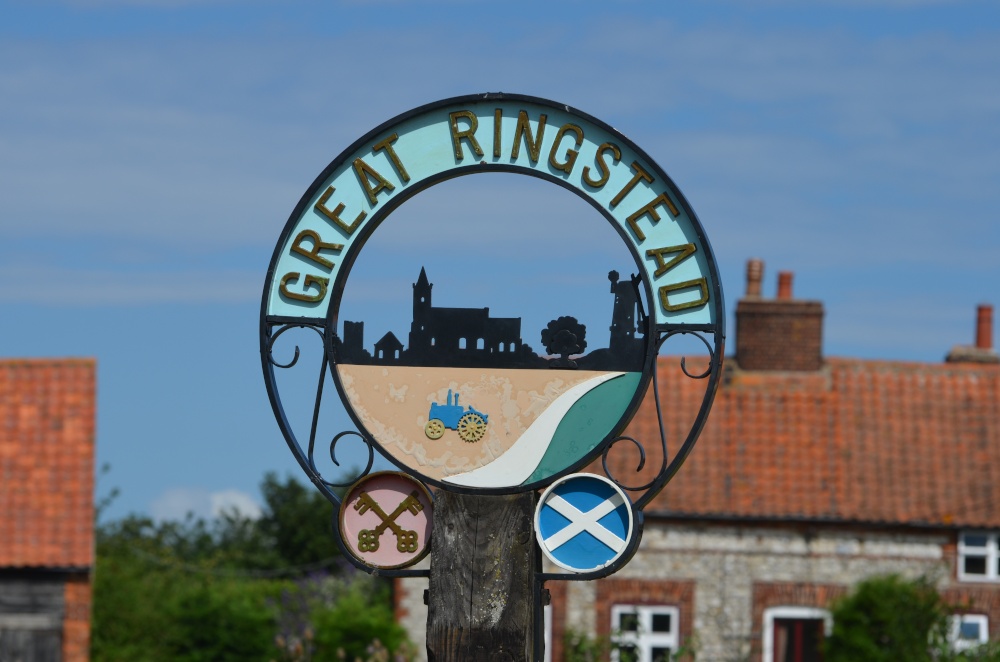 Photograph of Ringstead sign