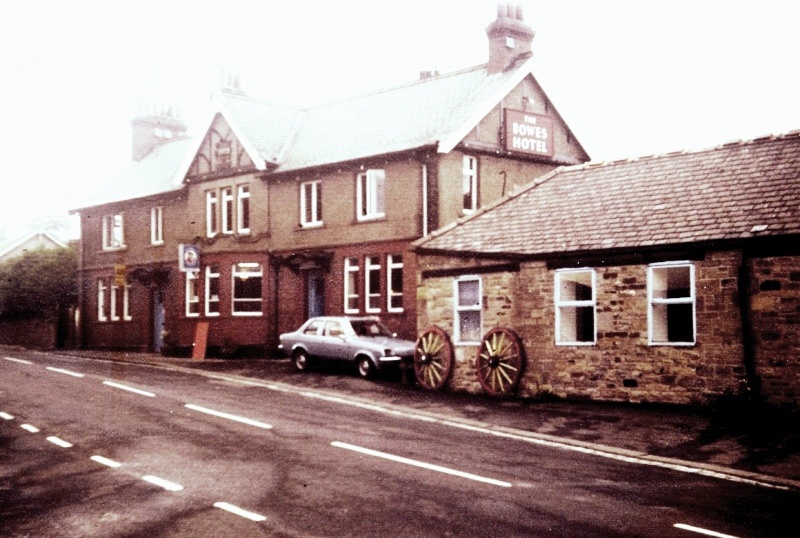 Bowes Hotel