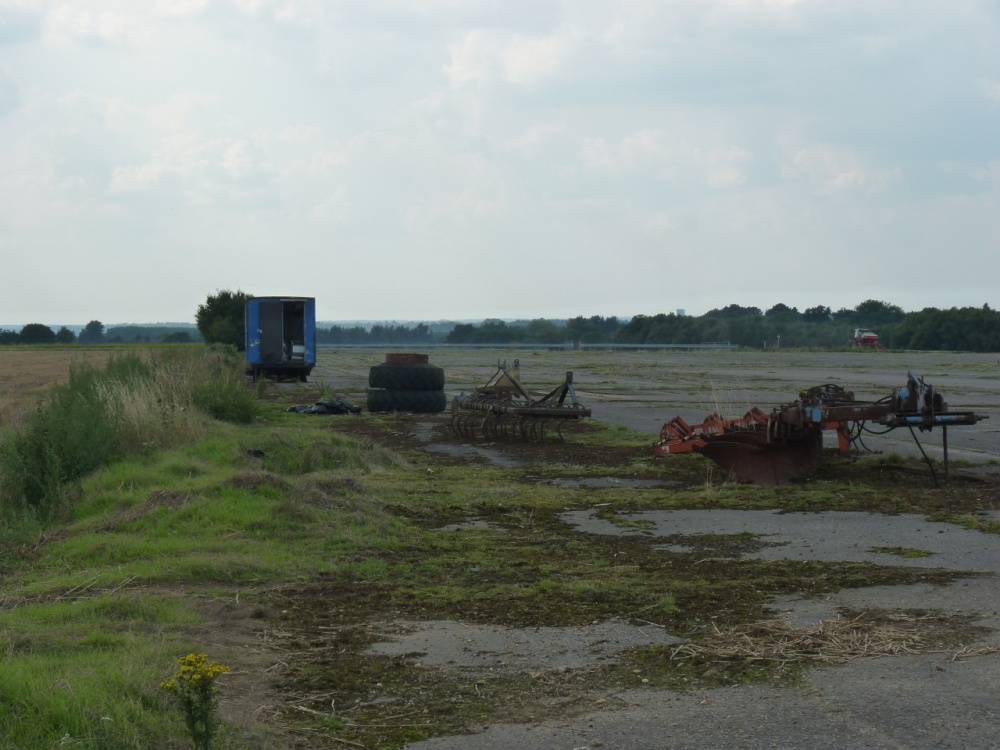 Plenty of space on the runway