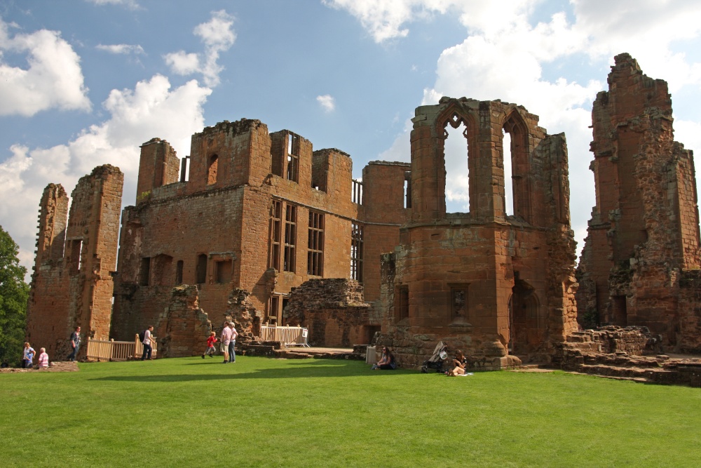 Kenilworth Castle photo by Zbigniew Siwik