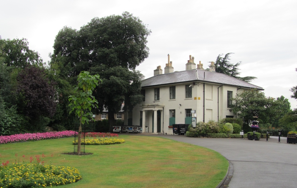 White Lodge Mansions