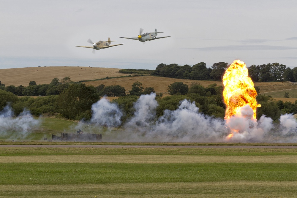 Shoreham Air Show 2013 - Squadron scramble!