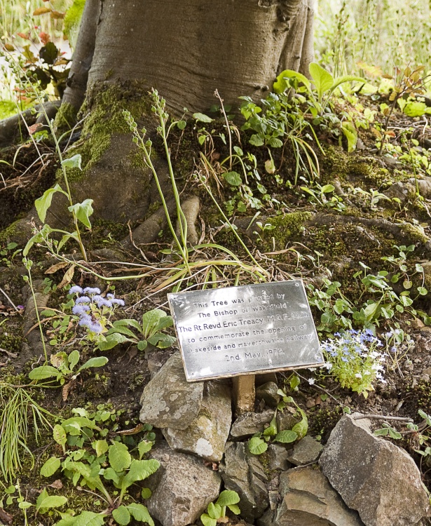 Commemorative plaque Newby Bridge