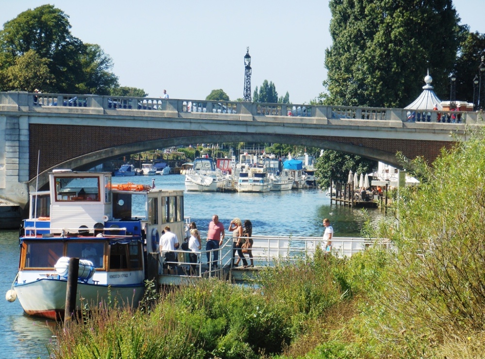 The Thames River Cruise from Hampton Court