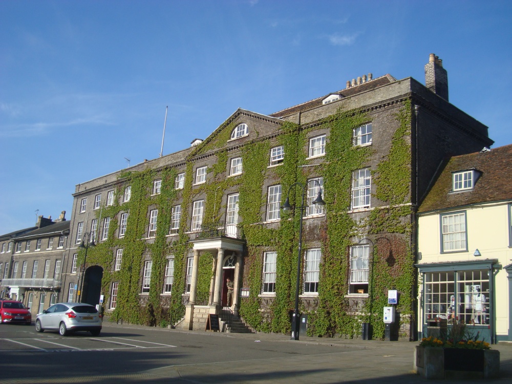 Angel Hill, The Angel