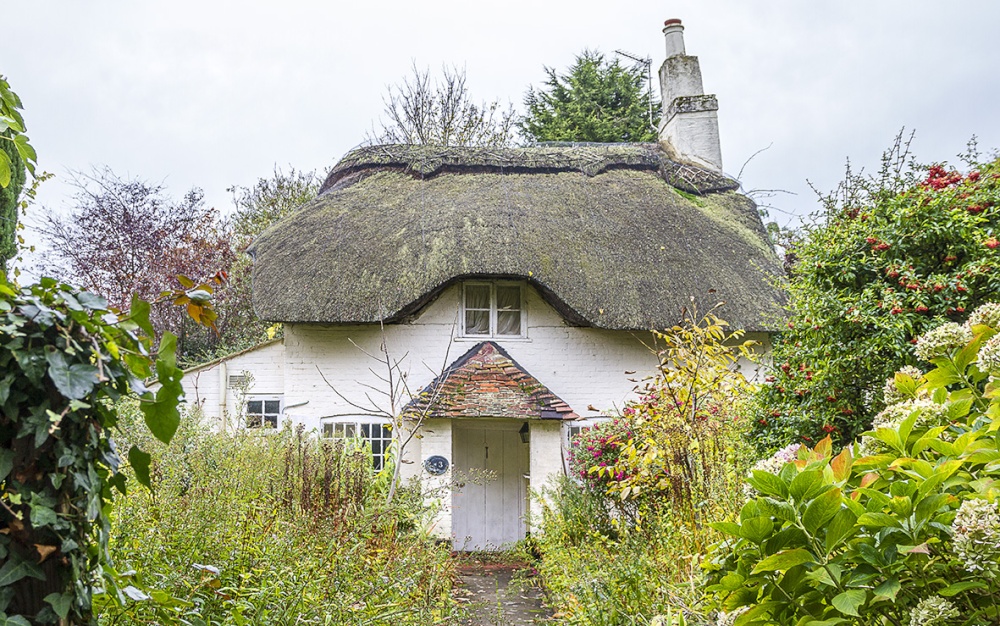 Photograph of Lymington Cottage