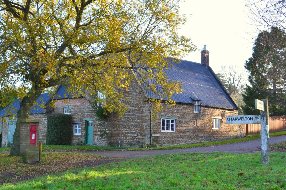 Hellidon village