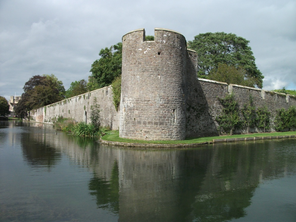 Bishop's Palace moat, Wells, Somerset