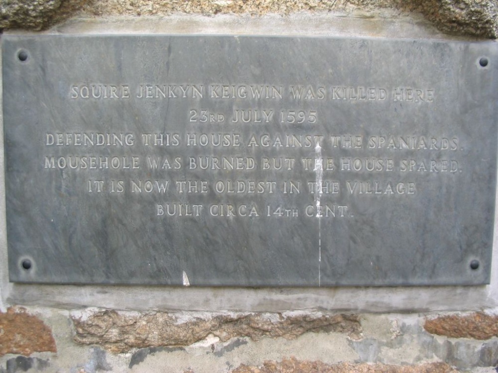 Oldest House in Mousehole - June 2003