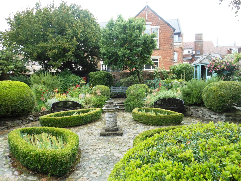 Scalpen's Court Garden, Old Town, Poole