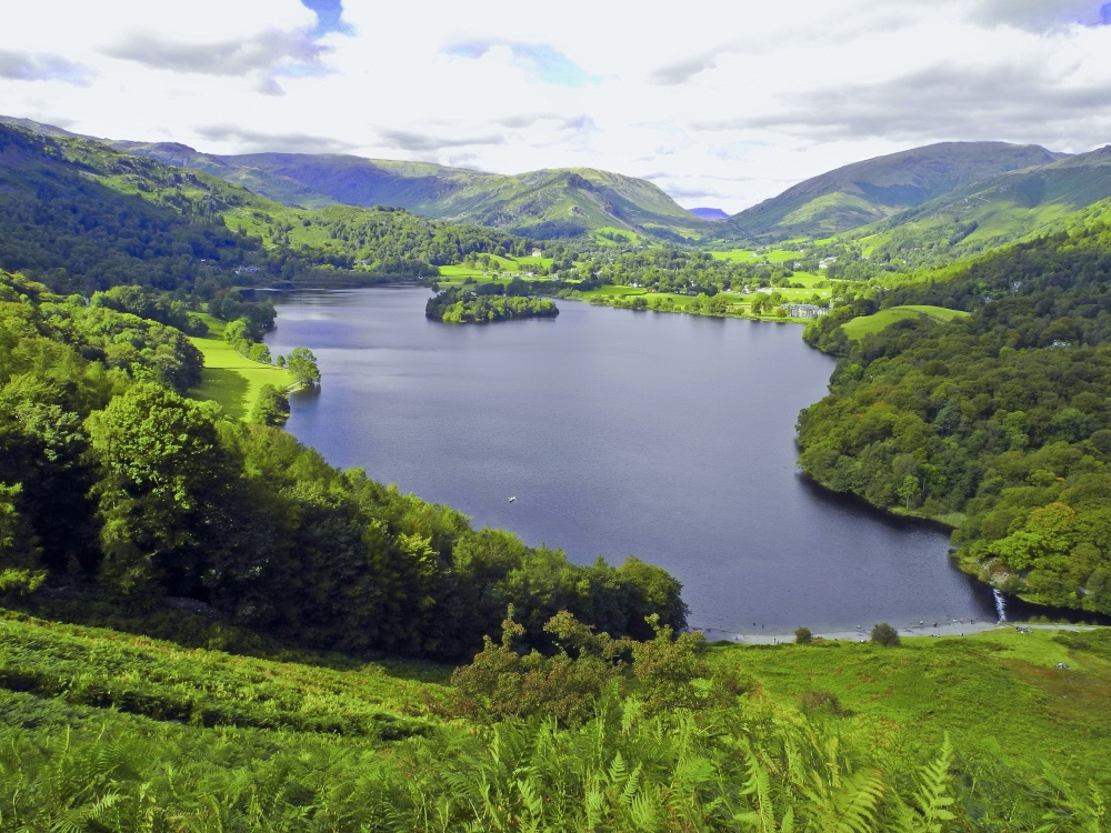 Grasmere Lake View.