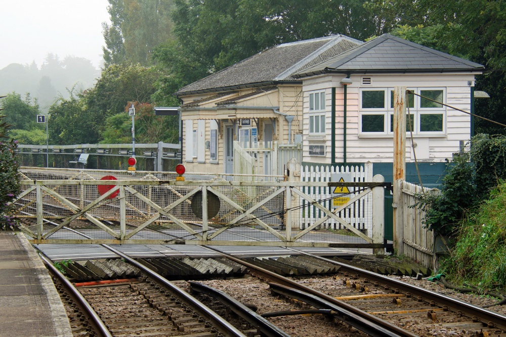 East Farleigh level crossing