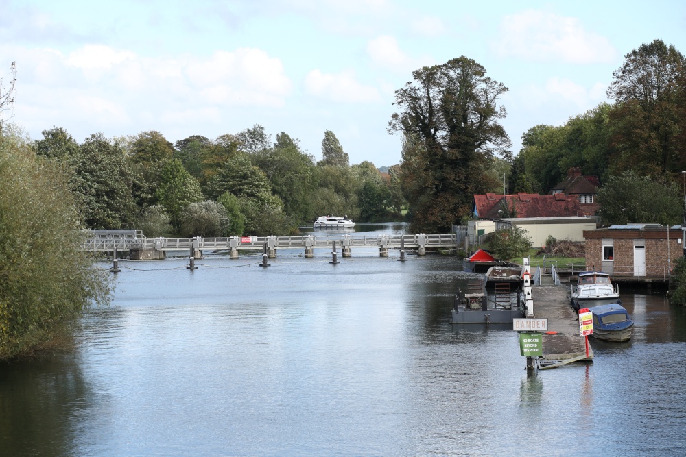 The Thames at Reading Bridge