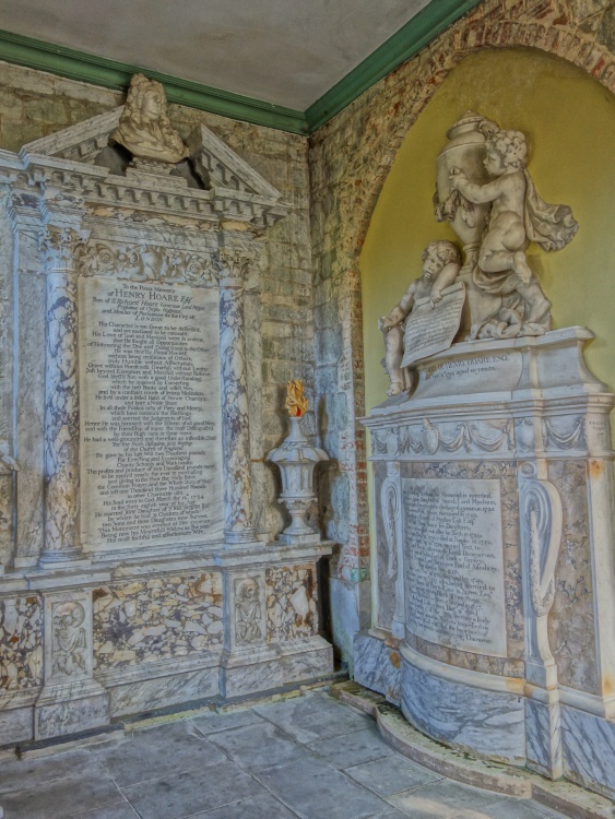 Henry Hoare I and Henry Hoare II memorials