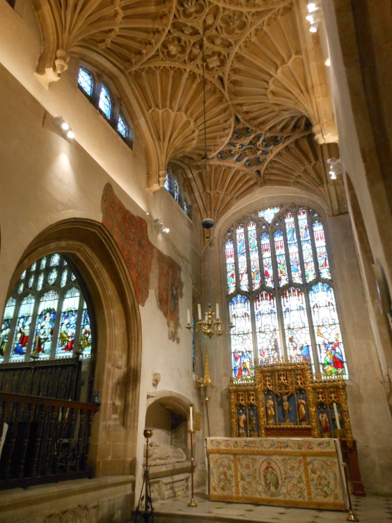 Church of St John the Baptist Interior