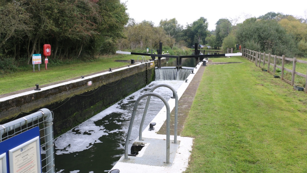 Photograph of Wadenhoe Lock