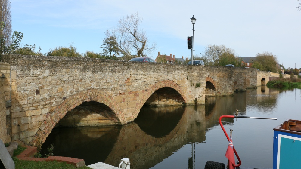 Nine Arch Bridge, Islip