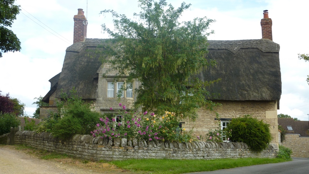 Greetham, thatched cottage on corner of Great Lane and Little Lane, 21st July 2012