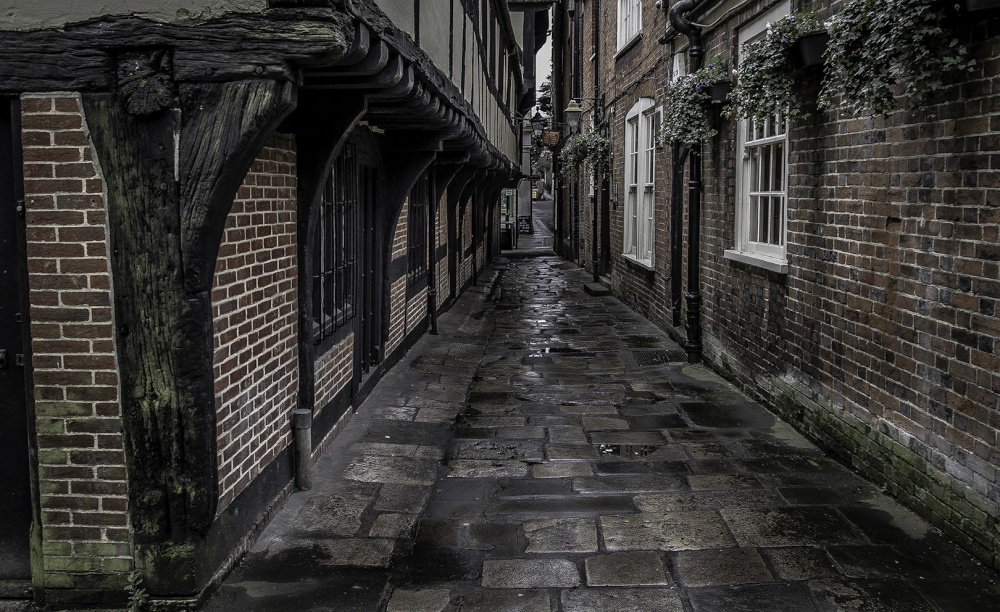 MEDIEVAL STREET IN WINCHESTER