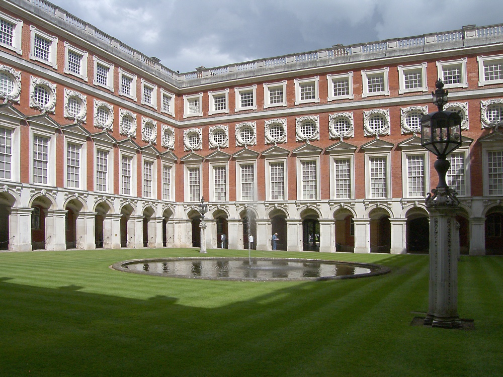 Fountain Court, Hampton Court Palace