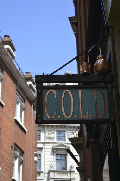 Alleyway off Fleet Street London
