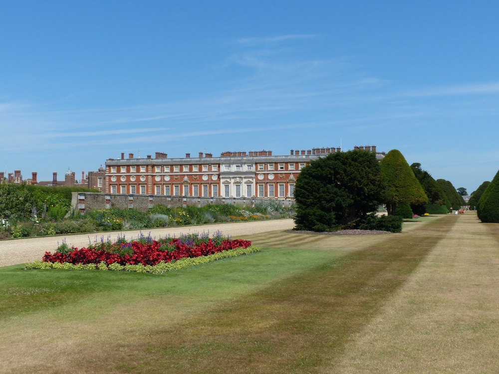 Hampton Court photo by Stephen