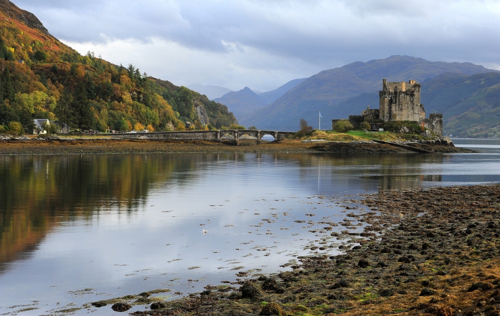 Autumn view of Eilean Donan Castle photo by Ilaria Battaini