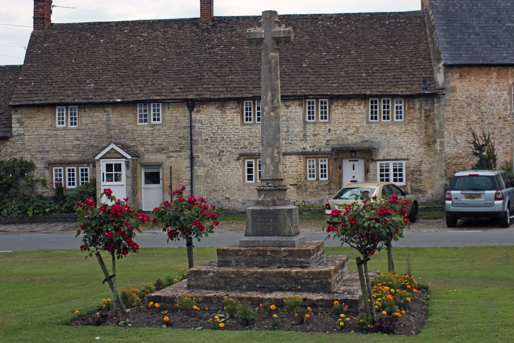 War Memorial, Biddestone