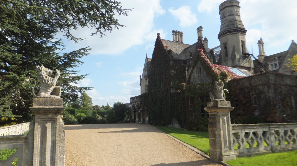 Cheltenham's Manor by the Lake
